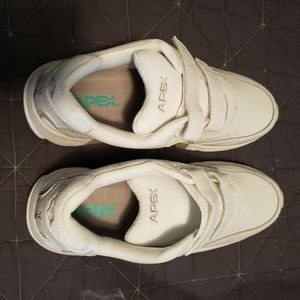Apex mens white diabetic sneakers 10.5 wide